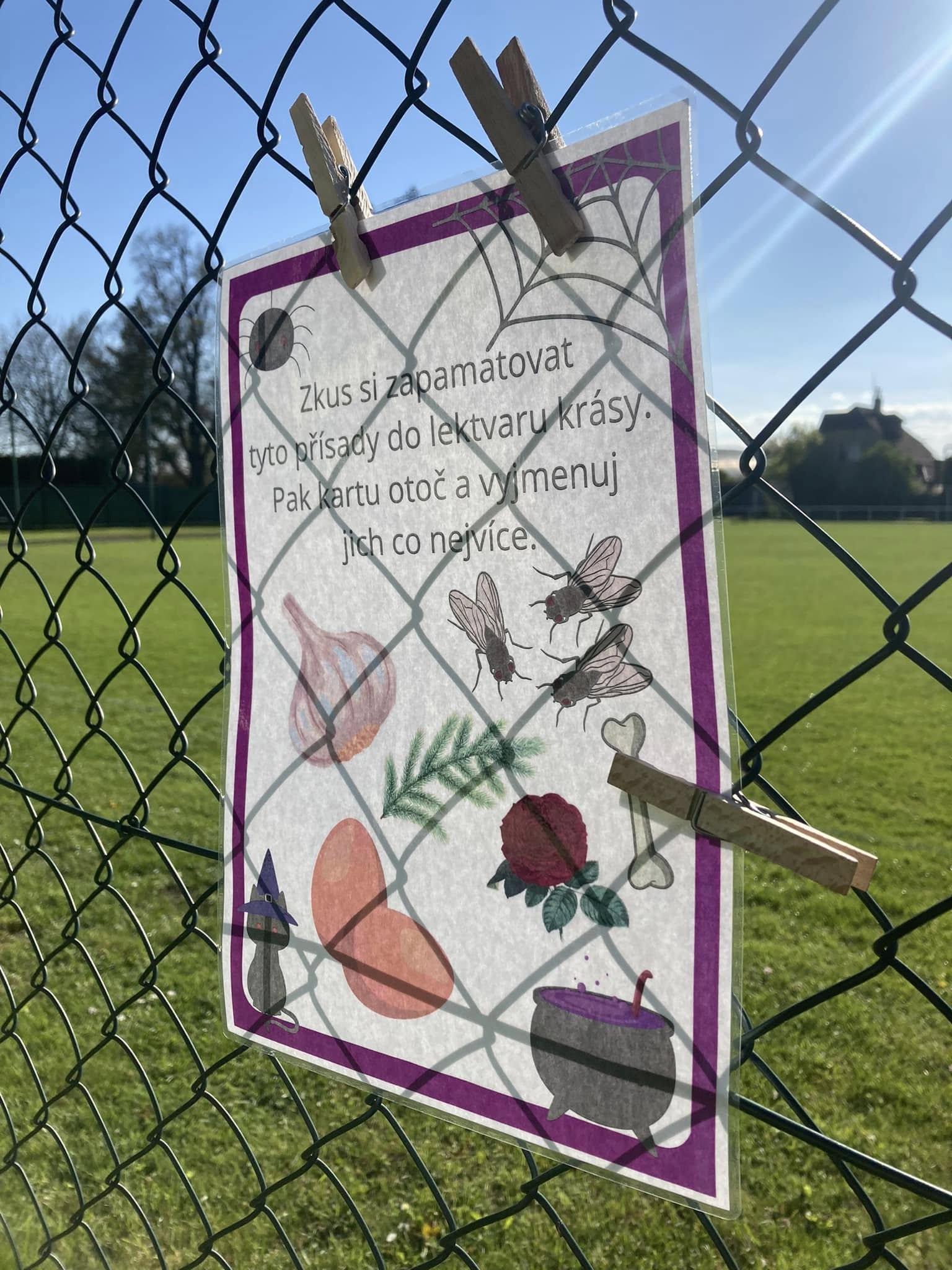 úkolové kartičky čarodějnice jako skvělý doprovodný samoobslužný program k pálení čarodějnic